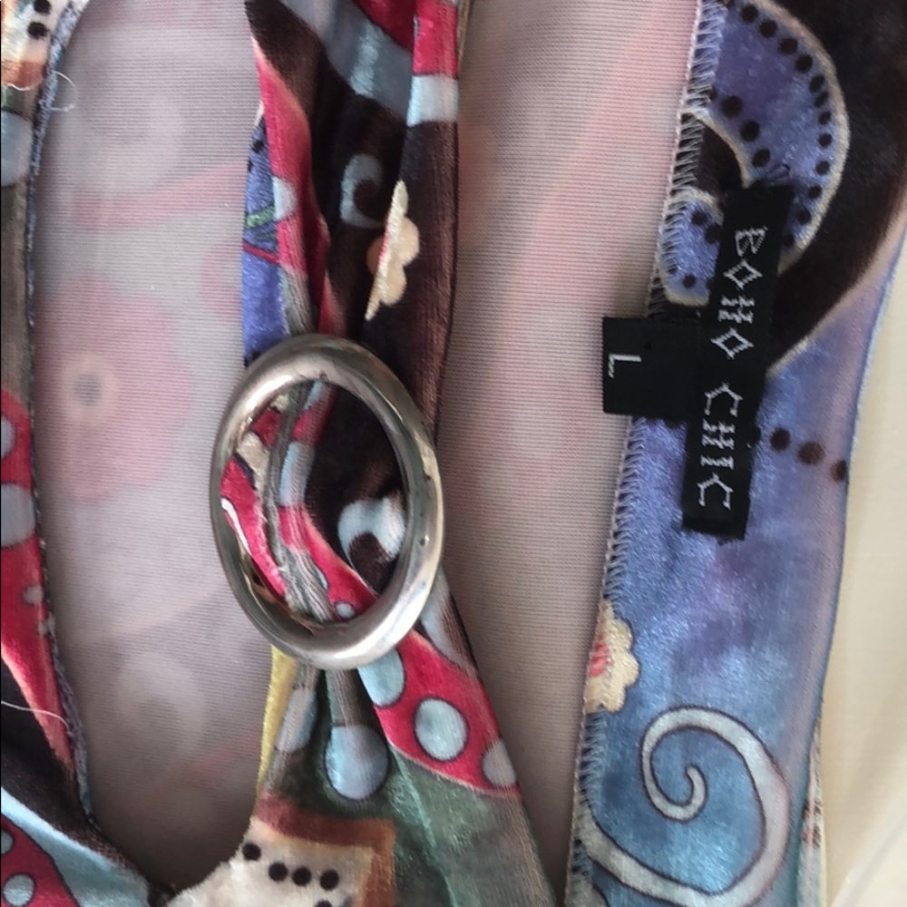 Top - Picture 2 of 2